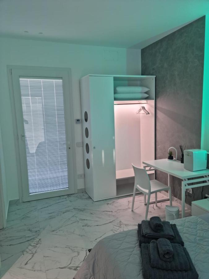 Lci Deluxe Rooms San Cataldo  Exterior foto